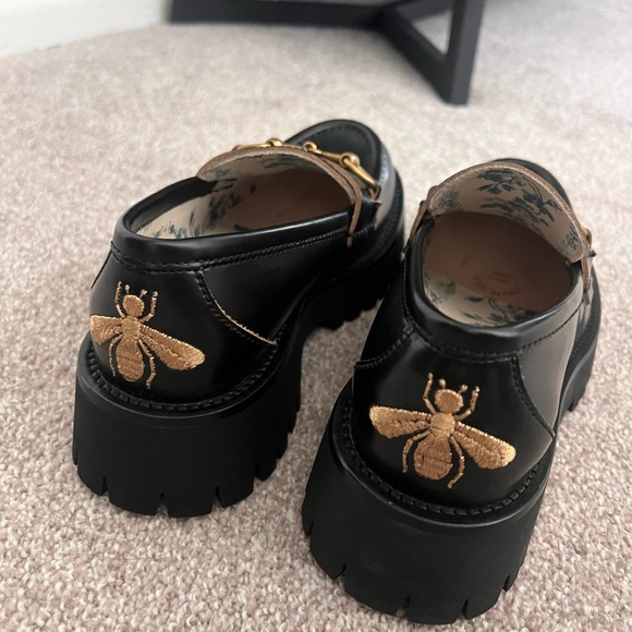 Gucci Black Leather Loafers with Gold Accents - Picture 2 of 4